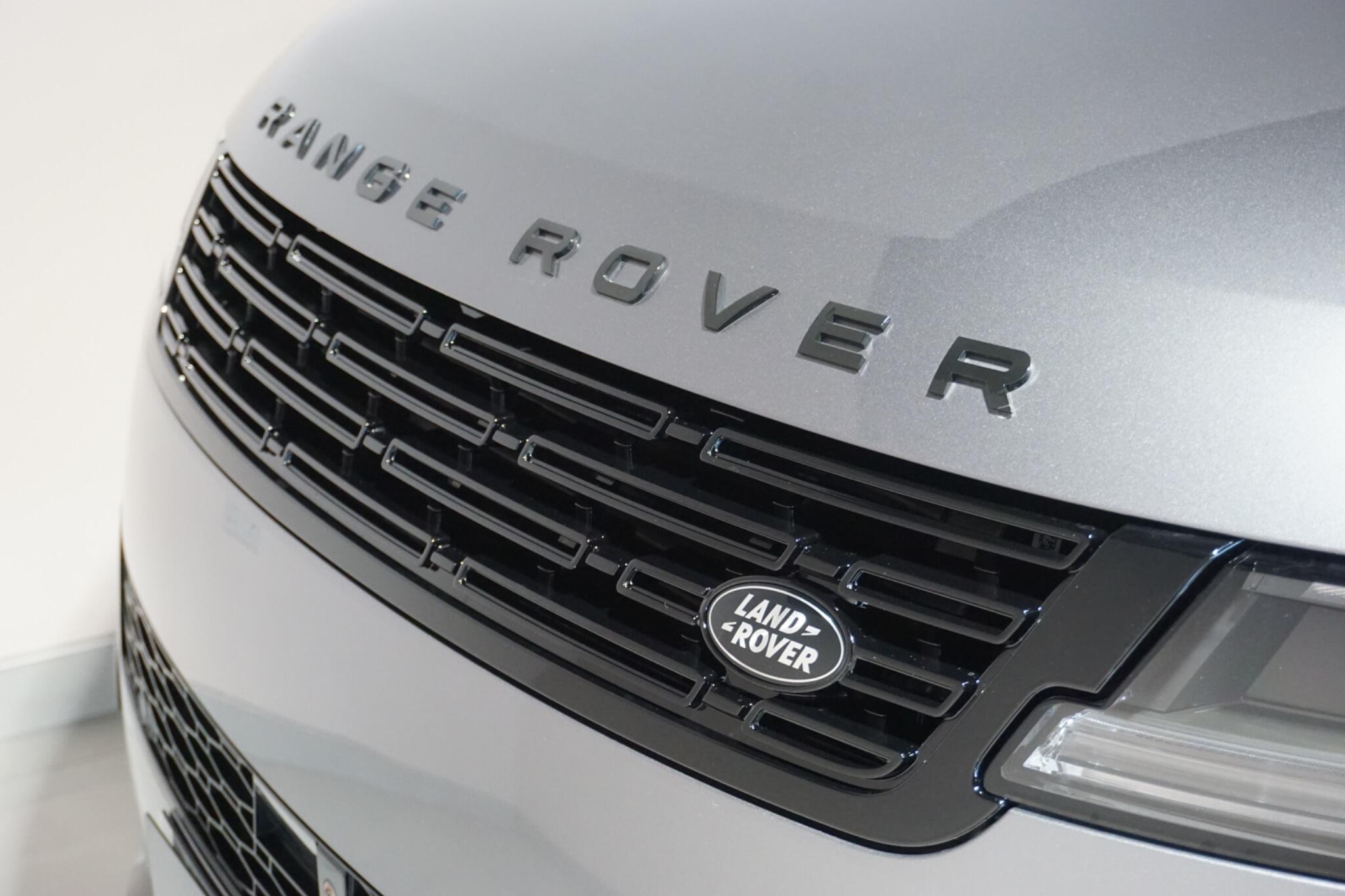 Land Rover Range Rover Sport 3.0 D300 MHEV Stealth Edition SUV 5dr Diesel Auto 4WD Euro 6 (s/s) (300 ps)